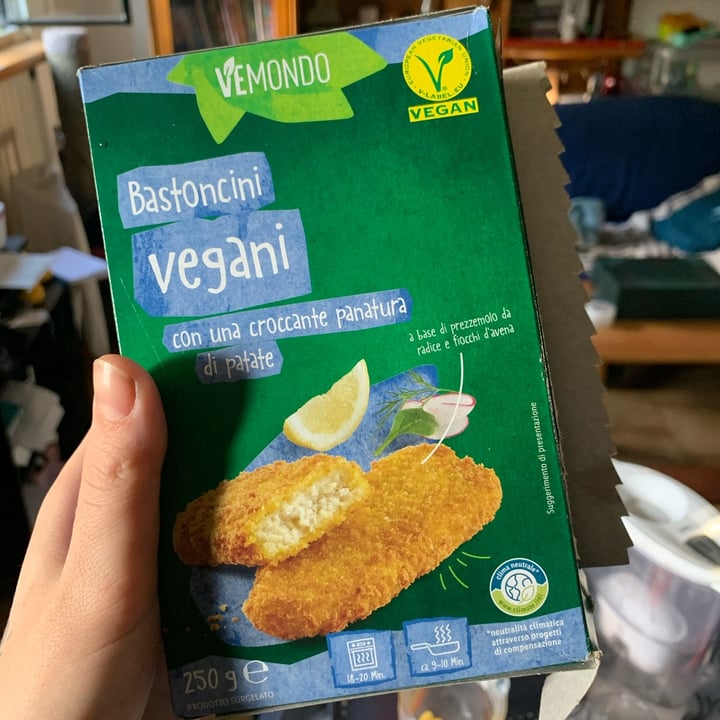 photo of Vemondo Bastoncini Vegani Con Una Croccante Panatura Di Patate shared by @brisen on  26 Jan 2023 - review