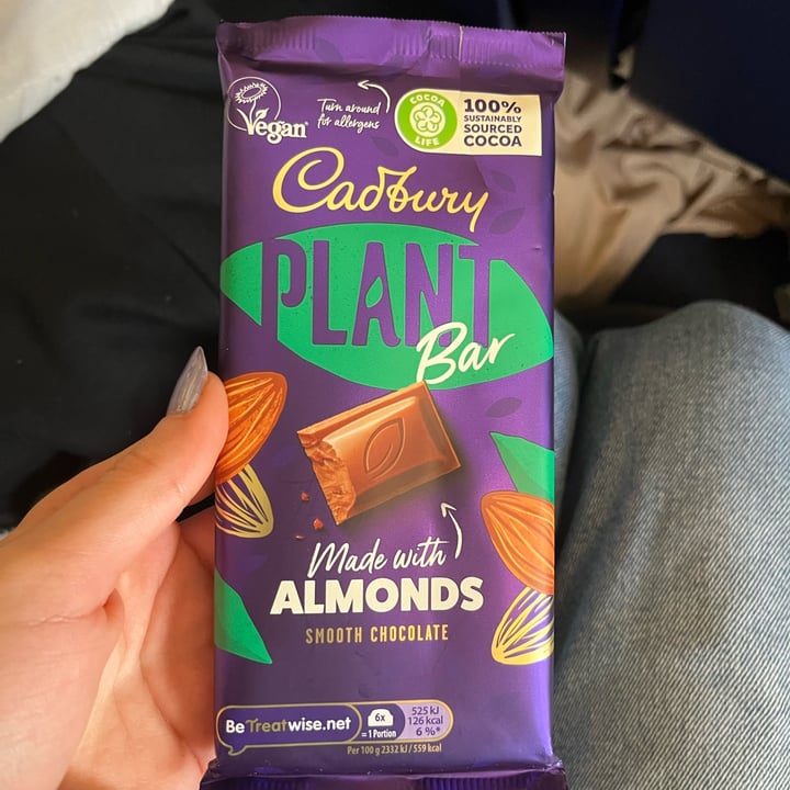 photo of Cadbury Plant Bar Smooth Chocolate shared by @eviec on  06 Mar 2023 - review