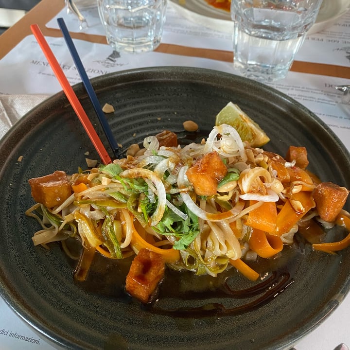 photo of Romeow Cat Bistrot Pad Thai shared by @mariapiav on  13 Jun 2023 - review