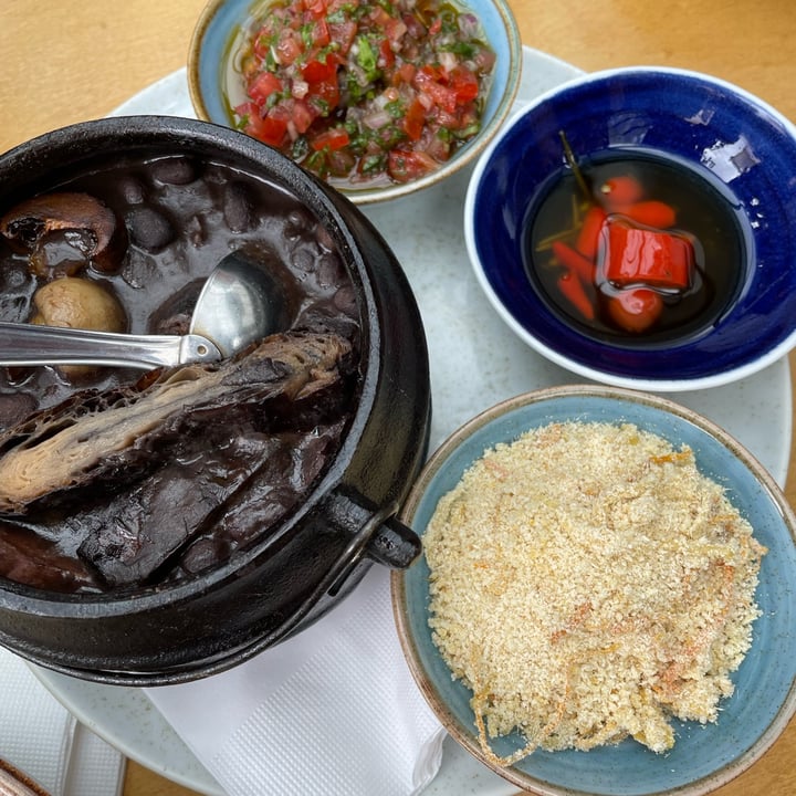 photo of Green Kitchen BR Feijoada shared by @lucaseggi on  20 Apr 2023 - review