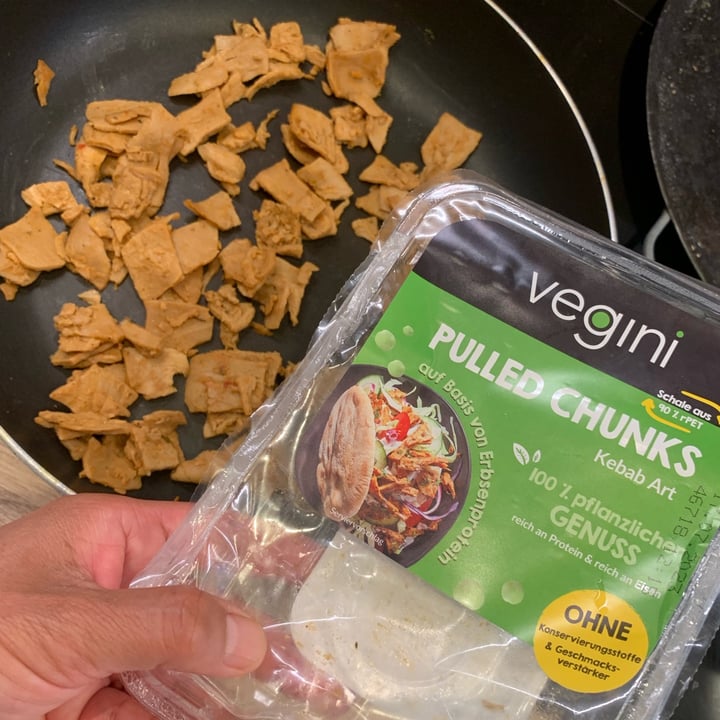 photo of Vegini Pulled Chunks shared by @anasoto on  04 Jul 2023 - review