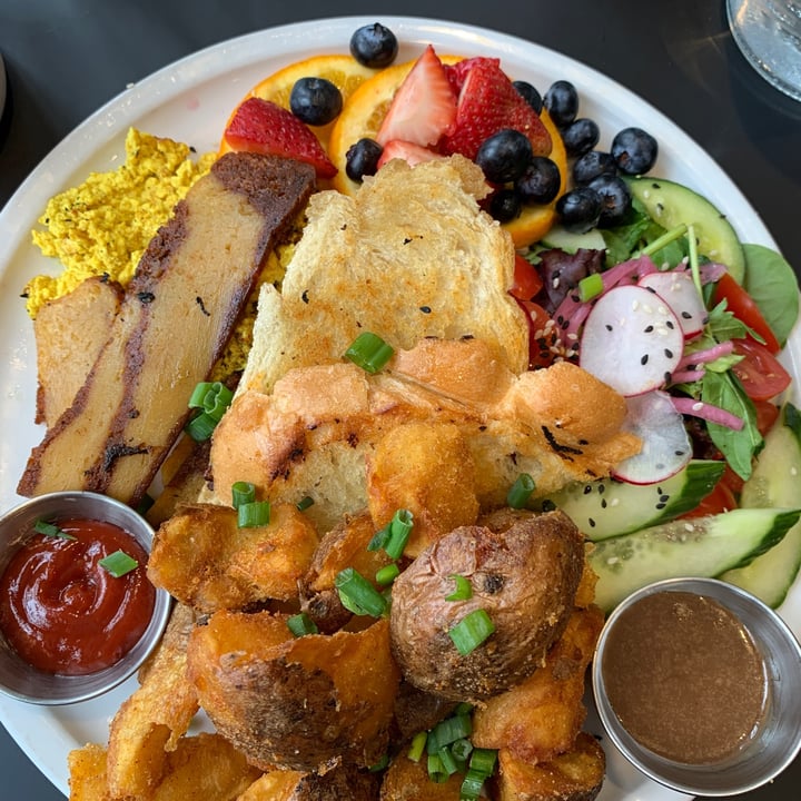 photo of Revelstoke Cafe West coast breakfast shared by @sabrinarm on  05 May 2023 - review
