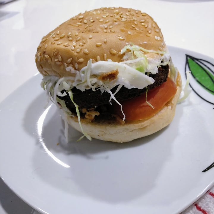photo of Mel Vegan Fast Food (Castillo) Hamburguesa shared by @troosti on  05 Feb 2023 - review
