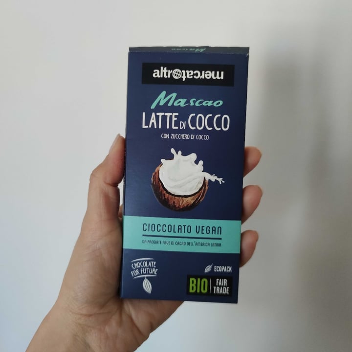 photo of altromercato Cioccolato Vegan Latte Di Cocco shared by @miriscog on  10 Mar 2023 - review