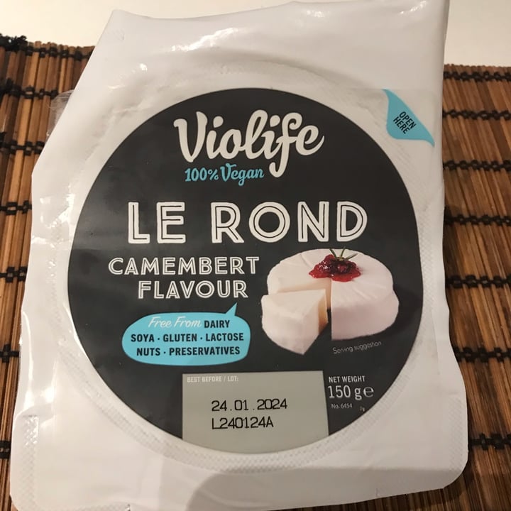 photo of Violife Le Rond Camembert flavour shared by @llonguetina on  14 May 2023 - review