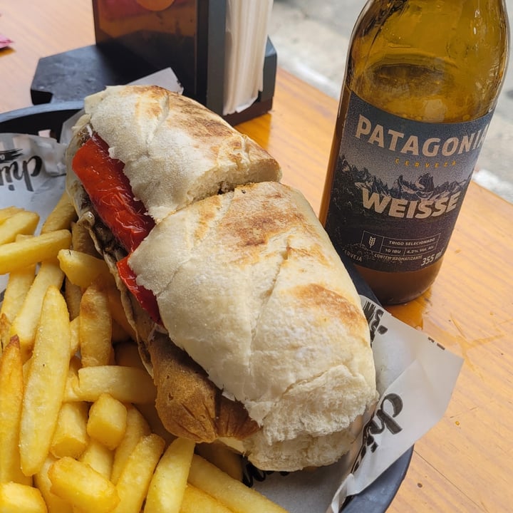 photo of Chimi Choripanes y Drinks- Brooklin Choripam Com Salsicha Vegetal shared by @carolinehate on  05 Mar 2023 - review