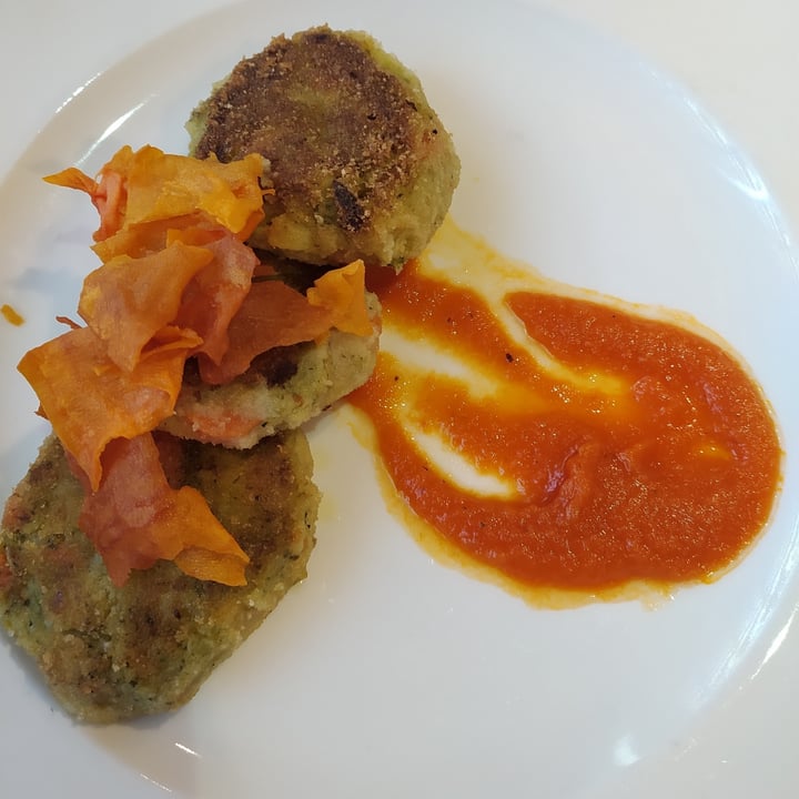 photo of La Antilla Nuggets de verduras con salsa de tomate shared by @veggieandcatlover on  12 Feb 2023 - review