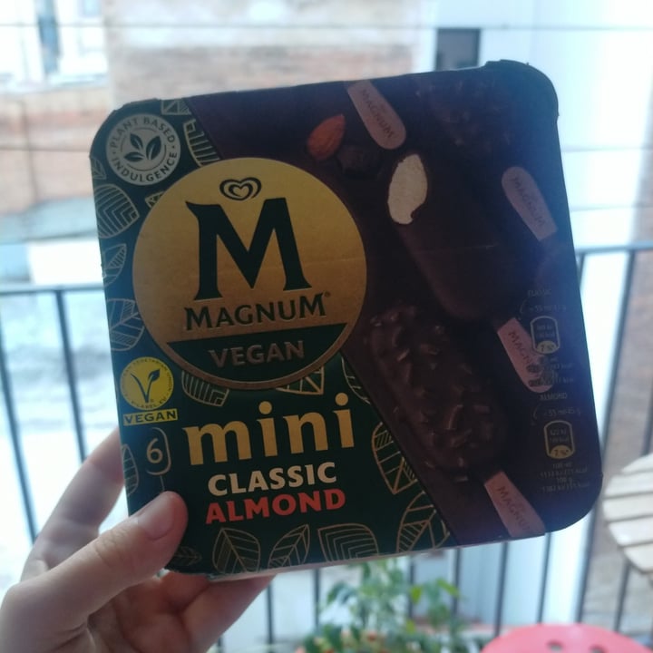 photo of Magnum Classic Almond Mini shared by @robertabi on  07 Jul 2023 - review