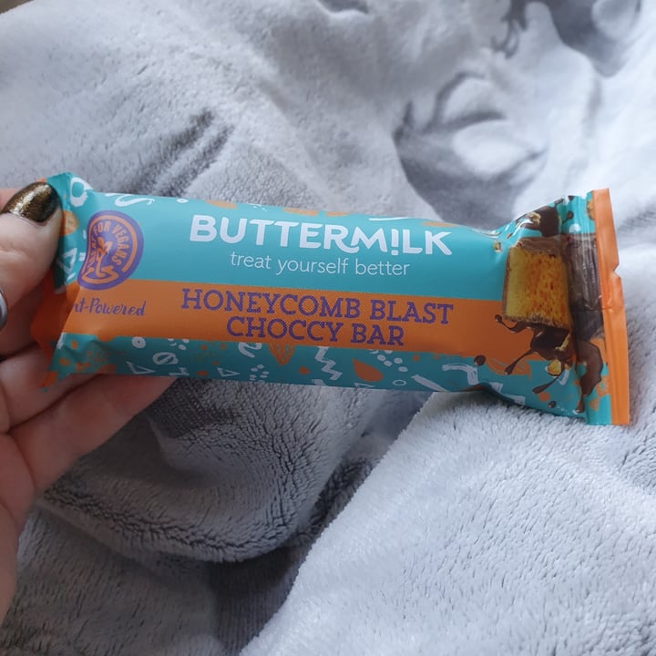 photo of Buttermilk Honeycomb Blast Choccy Bar shared by @laurenmitchell on  13 Jun 2023 - review