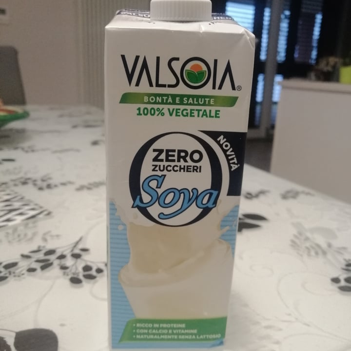 photo of Valsoia Bevanda Vegetale alla Soia Senza Zuccheri shared by @alessiatal on  21 Dec 2022 - review