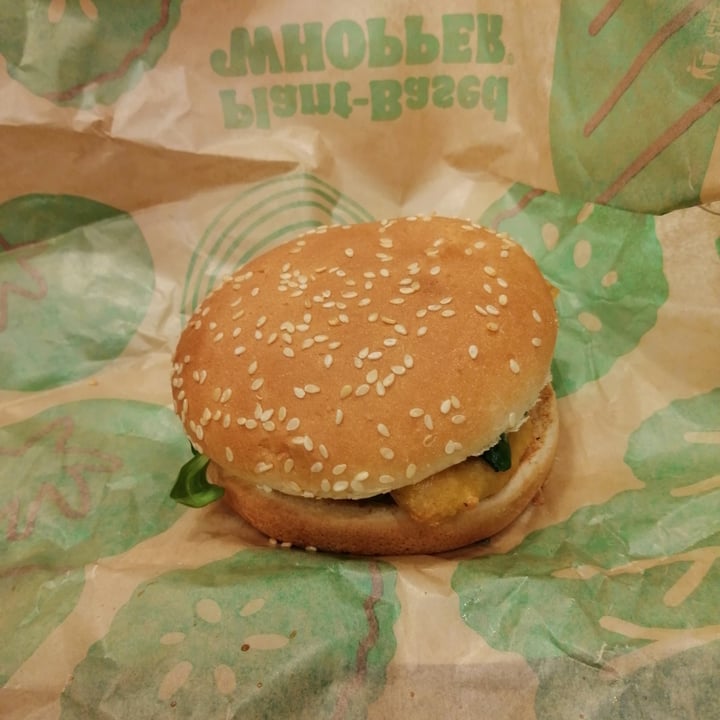 photo of Burger King Aurelia Plant Based Nugget Burger shared by @fla2012 on  29 Jan 2023 - review