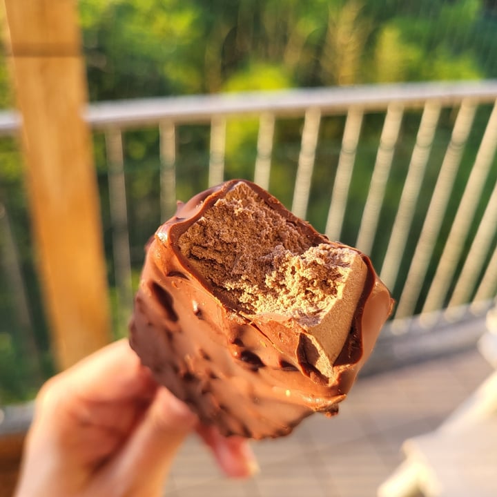 photo of VClub gelato al cioccolato con copertura al cioccolato shared by @ladaze on  01 Aug 2023 - review