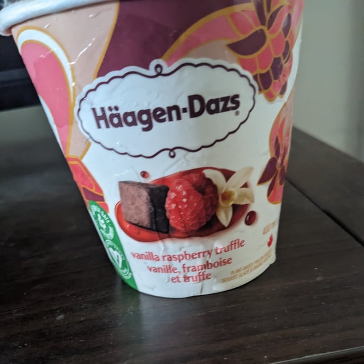 photo of Häagen-Dazs Vanilla Raspberry Truffle shared by @rcrw88 on  25 Jun 2023 - review