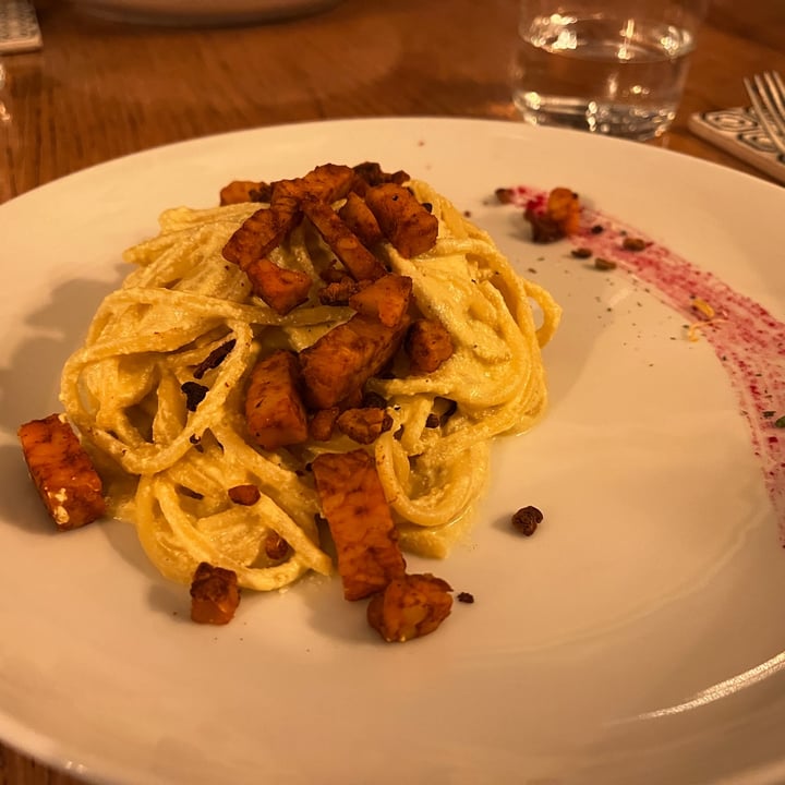 photo of Samsara e Volta Rossa Spaghetti trafilati al bronzo alla carbonara vegan shared by @aldoveg on  29 Jan 2023 - review