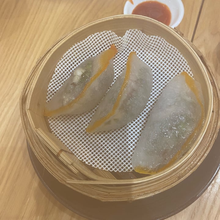 photo of Lotus Café 蓮心食坊 wild mushroom crystal dumplings shared by @qiiaannn on  03 Jan 2023 - review