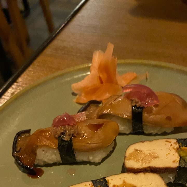 photo of NORI WAY Nigiri Funghi Oyster shared by @elisaleone on  13 Apr 2023 - review