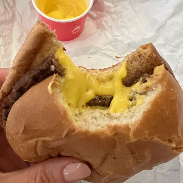 Photo of the dish “Cheeseburguer”