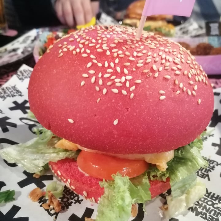 photo of Vegan Junk Food Bar Daddy burger shared by @ani16 on  08 Apr 2023 - review