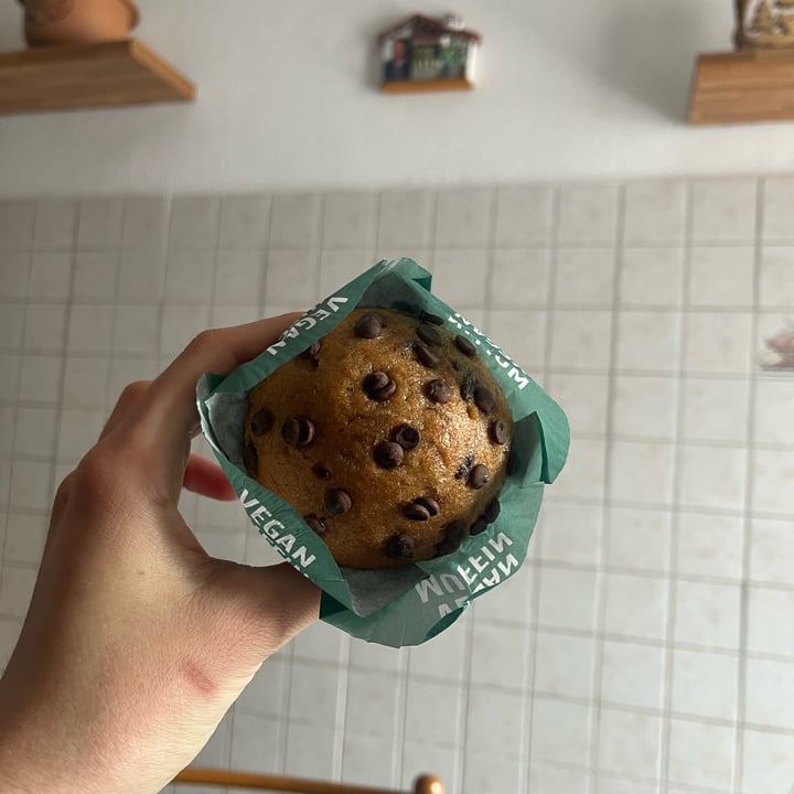 photo of Lidl Vegan Muffin shared by @giuliettaveg on  22 Apr 2023 - review
