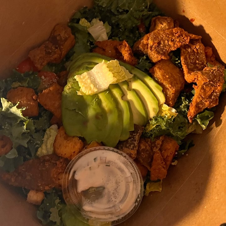 photo of Urban Vegan Kitchen Chick-un Avocado Ranch Salad shared by @asiayportia on  16 Jun 2023 - review
