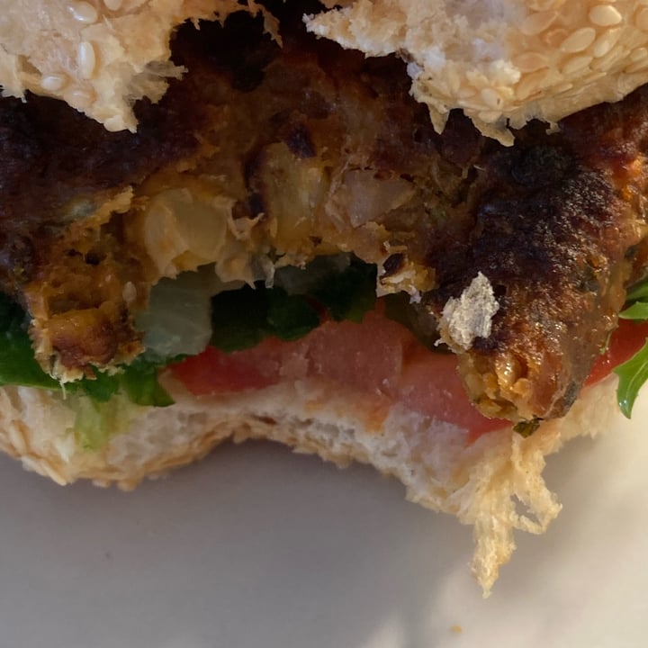 photo of Wildly good Smokey Cauliflower Burgers shared by @ctfloof on  06 Apr 2023 - review