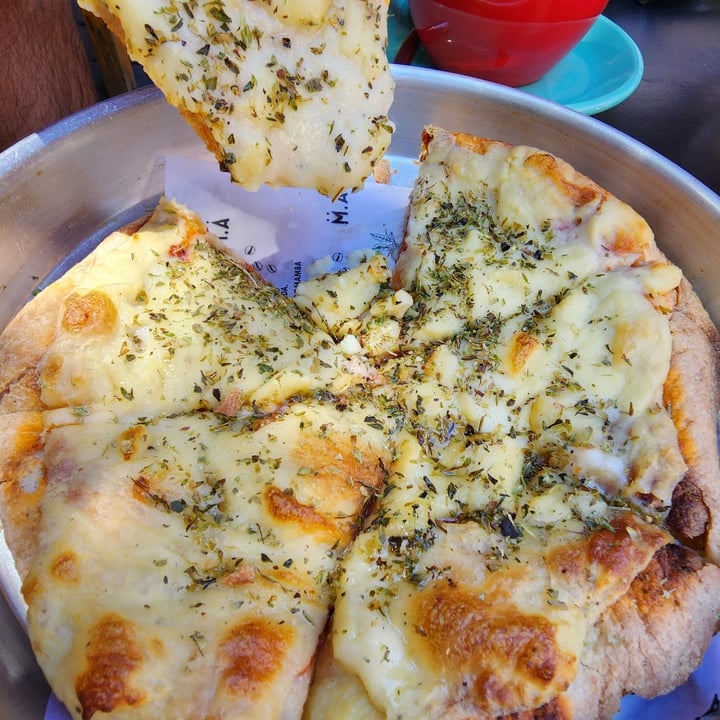 photo of MAMBA - Café . Platos . Vinos Pizza Vegana shared by @eticasustentable on  22 May 2023 - review