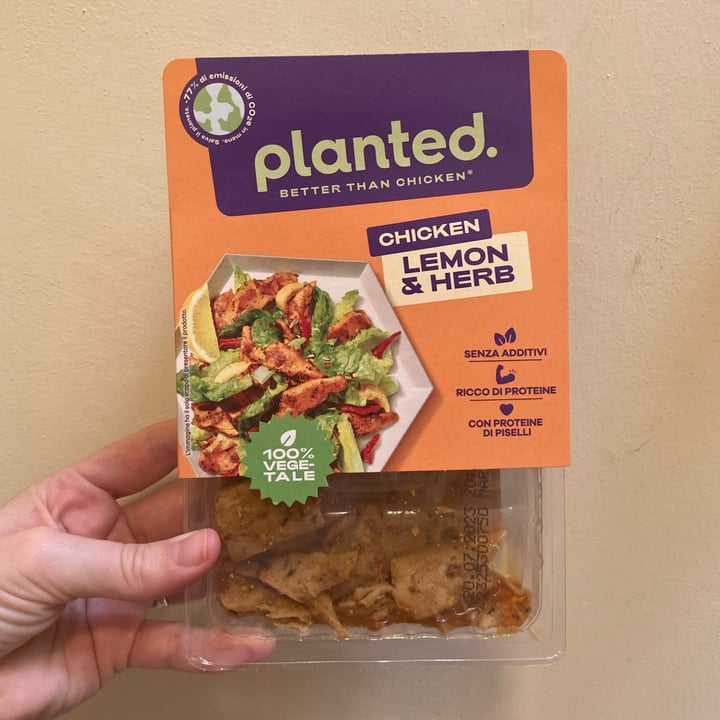 photo of Planted chicken lemon & herb shared by @ninaintheblue on  23 Jul 2023 - review