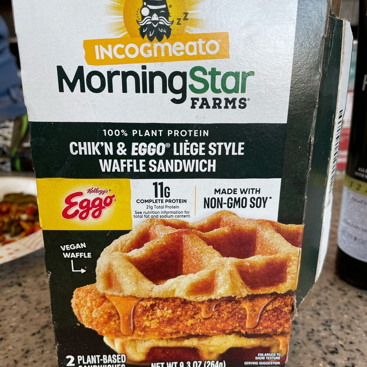 Incogmeato Chik’n & Eggo Liege Waffle Sandwich Reviews abillion