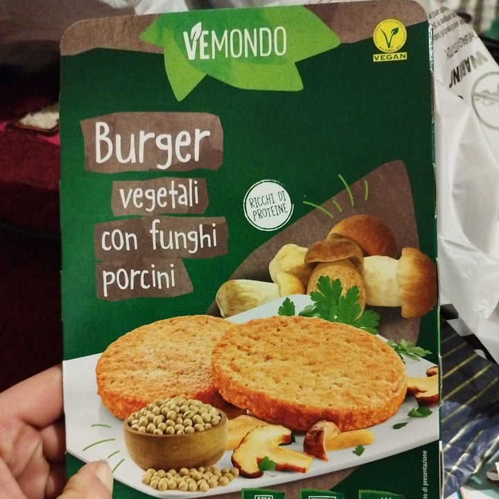 photo of Vemondo  burger con funghi porcini shared by @martinadvc on  13 Jan 2023 - review
