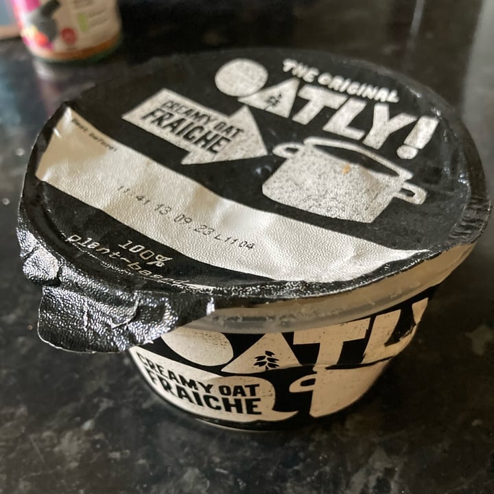 photo of Oatly Creamy Oat Fraiche shared by @valedv on  27 May 2023 - review