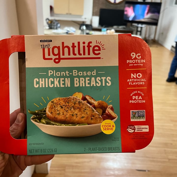 photo of Lightlife plant-based chicken breasts shared by @oshmorethstorm on  16 Mar 2023 - review