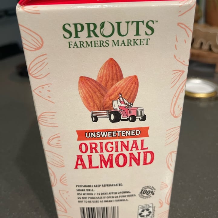 photo of Sprouts Farmers Market Almond milk unsweetened original shared by @sedahere on  08 Feb 2023 - review