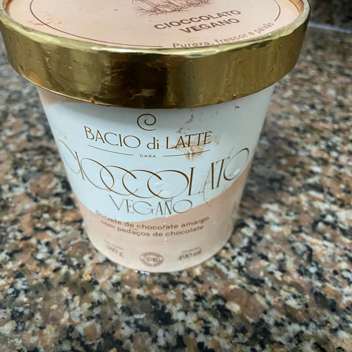 photo of Bacio di latte Sorvete de Chocolate 70% cacau shared by @tatianaolira on  07 Aug 2023 - review