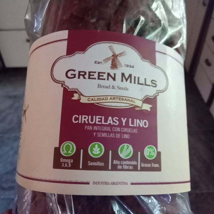 photo of Green Mills Pan Integral Con Ciruelas Y Lino shared by @elpika on  29 Jan 2023 - review