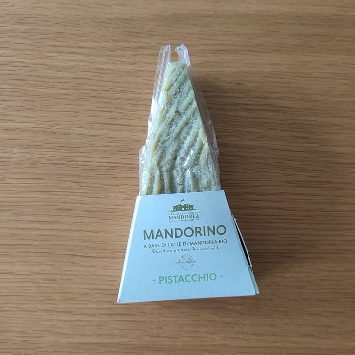 photo of La fattoria della mandorla mandorino al pistacchio shared by @hella on  07 May 2023 - review