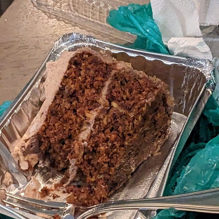 photo of The Cafe Vegan Carrot Cake shared by @chels2ocean on  28 May 2023 - review