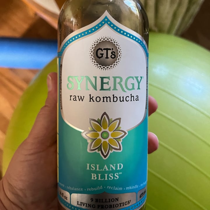 photo of GT’s Living Foods Island Bliss Kombucha shared by @lynnemp on  25 Jul 2023 - review