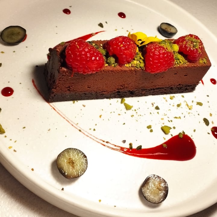 photo of MUDRÁ Plant Based - Madrid Tarta de Chocolate shared by @sofiat4 on  06 Jan 2023 - review