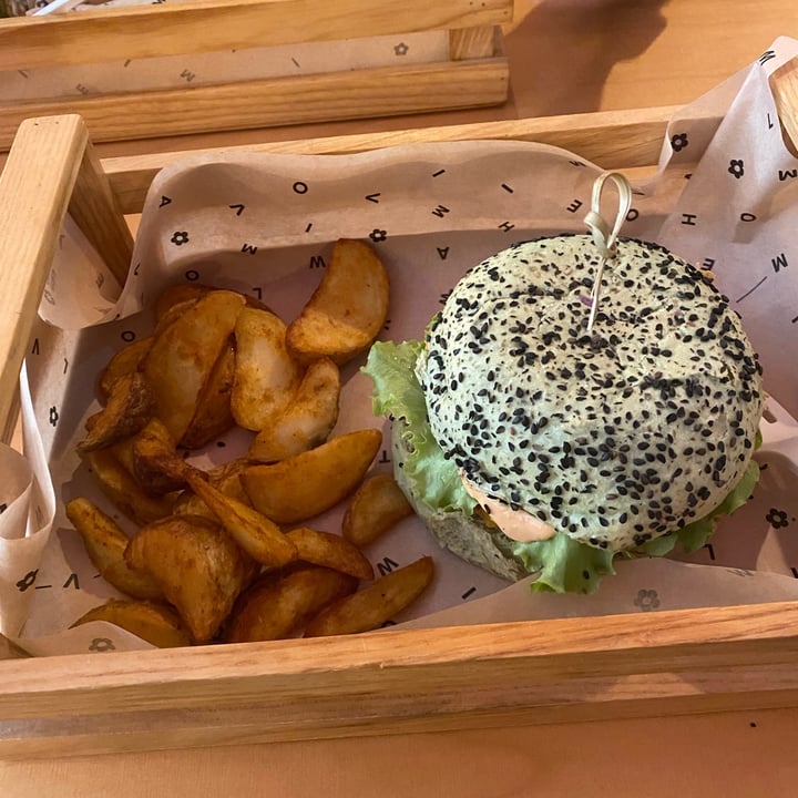 photo of Flower Burger jungle BBQ shared by @kesidb on  08 Jun 2023 - review
