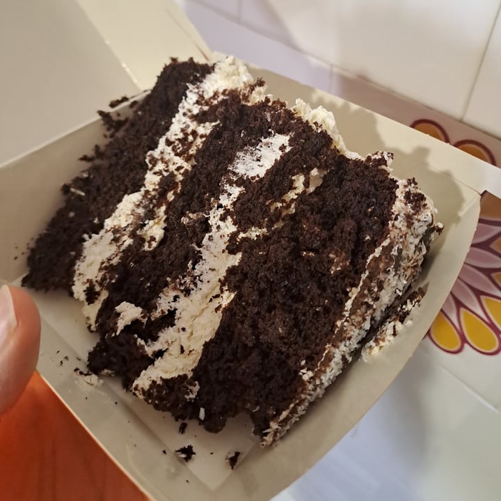 photo of 2Hearts Bakery torta cioccolato e cocco shared by @vegantizi on  29 Mar 2023 - review