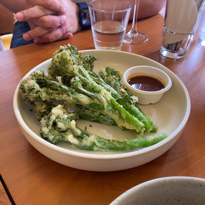 photo of Love Handle  Tempura Broccolini shared by @dafnelately on  09 Dec 2022 - review