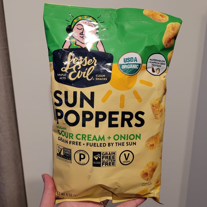 photo of Lesser Evil Snacks Sun Poppers Sour Cream + Onion shared by @yourfriendjen on  23 Dec 2022 - review
