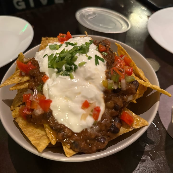 photo of La PerraVerde Nachos De La Casa shared by @johnnycactus on  17 May 2023 - review