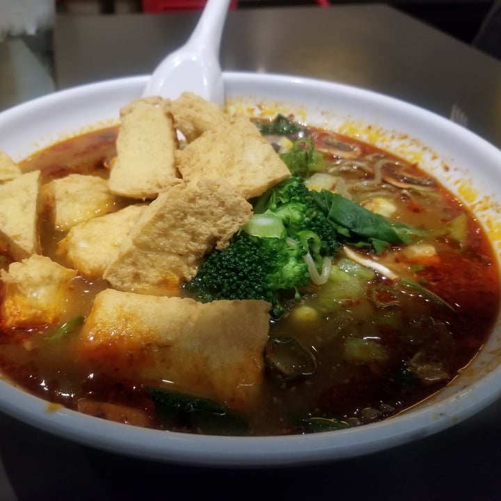 photo of Nudo Ramen House Vegan miso ramen, with added chilli oil shared by @waterlilly on  03 May 2023 - review