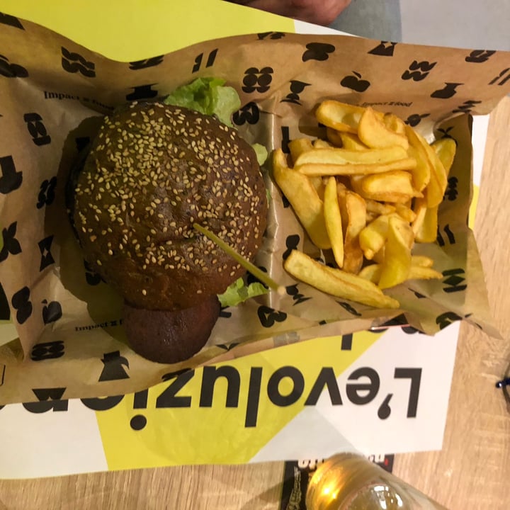 photo of Impact Food Smoked Burger Beyond shared by @violettaplantbased on  10 Feb 2023 - review
