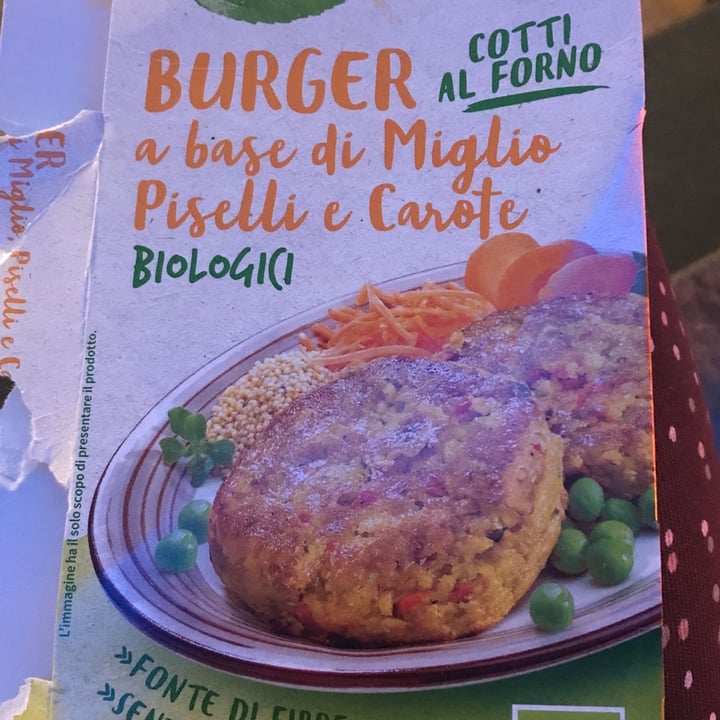 photo of Vivi Verde Coop Burger di Miglio Piselli e Carote shared by @cibosanoebuono on  27 Feb 2023 - review