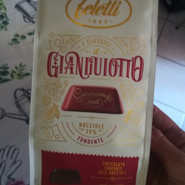 photo of Feletti Gianduiotto Fondente 25% Nocciole shared by @grilla on  25 Feb 2023 - review