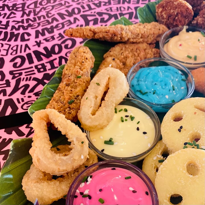 photo of Vegan Junk Food Bar Sumo platter shared by @ktanith on  12 Mar 2023 - review