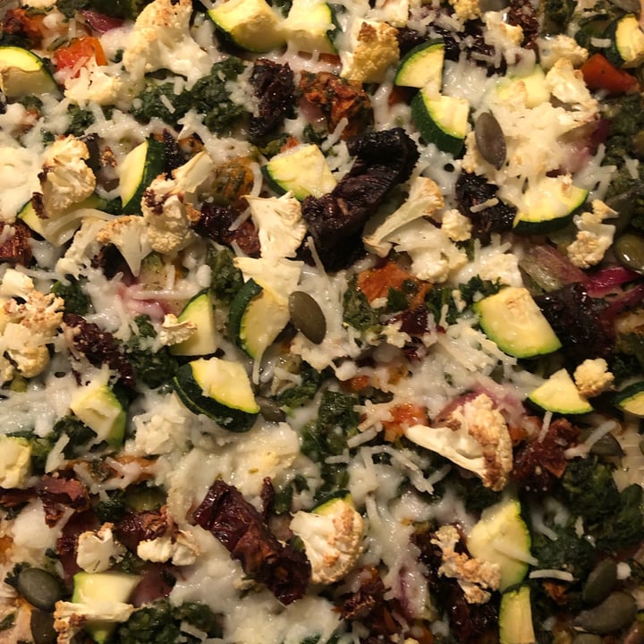 photo of Dr. Oetker The Good Baker Feel-Good Pizza (Spinach & Pumpkin Seeds) shared by @sueprozak on  26 Dec 2022 - review