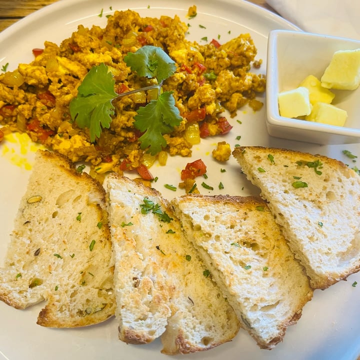 photo of Fresh Earth Food Store Tofu scramble toast shared by @reshmikhan on  10 Apr 2023 - review